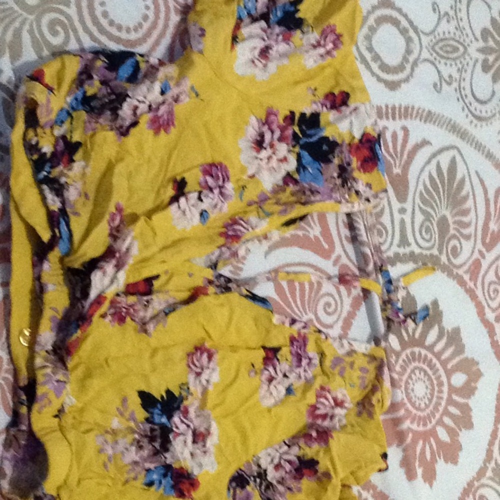 Top - Picture 2 of 2